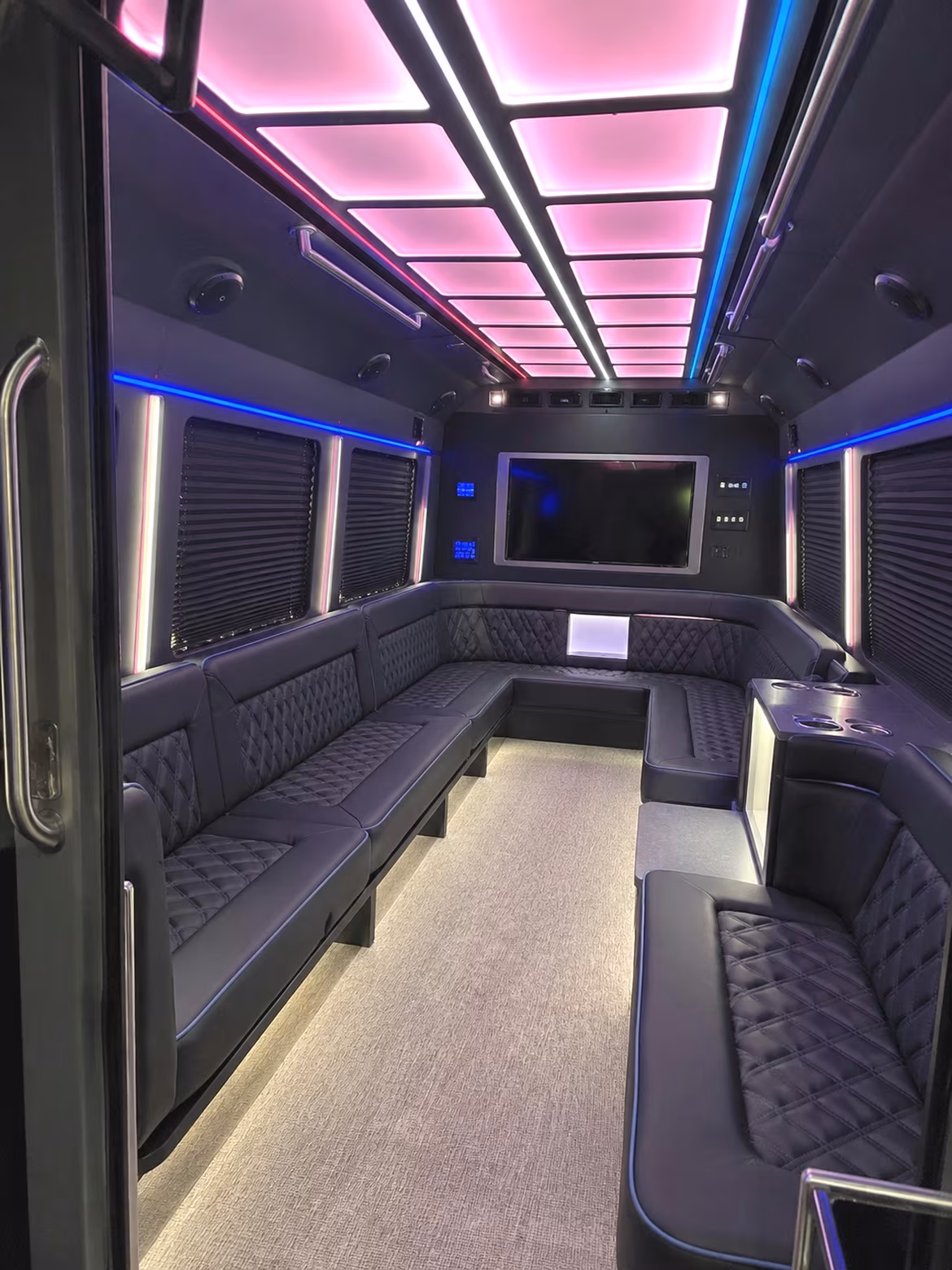 Jackson Homecoming & Prom Party Bus Rentals